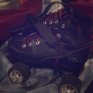 Skates GTO almost brand new almost brand new wheel
